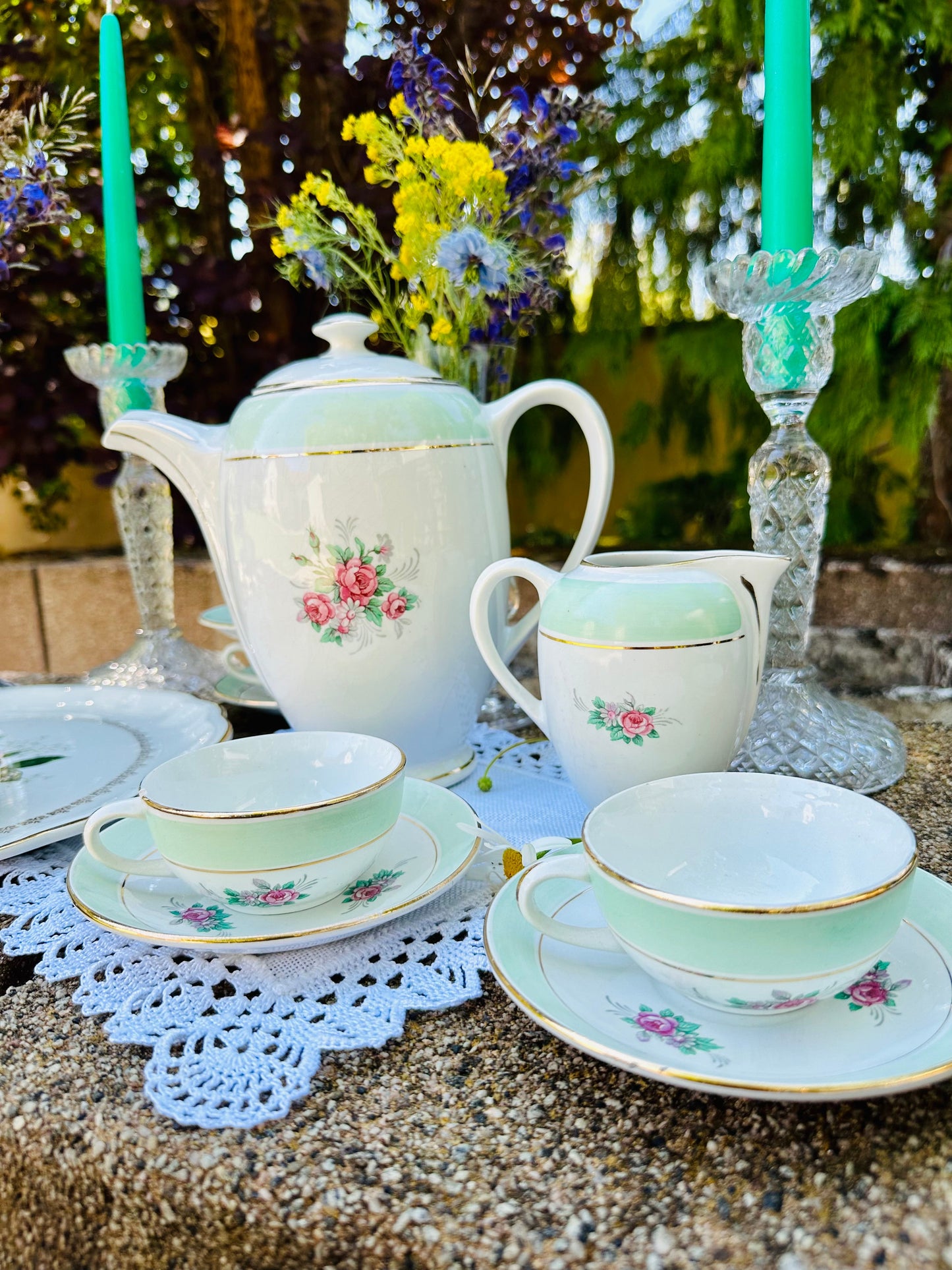 Service à café vintage « l’amandinoise » De Raymonde à Zoé