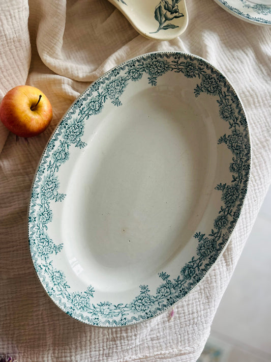 Grand plat oval de service en terre de fer De Raymonde à Zoé