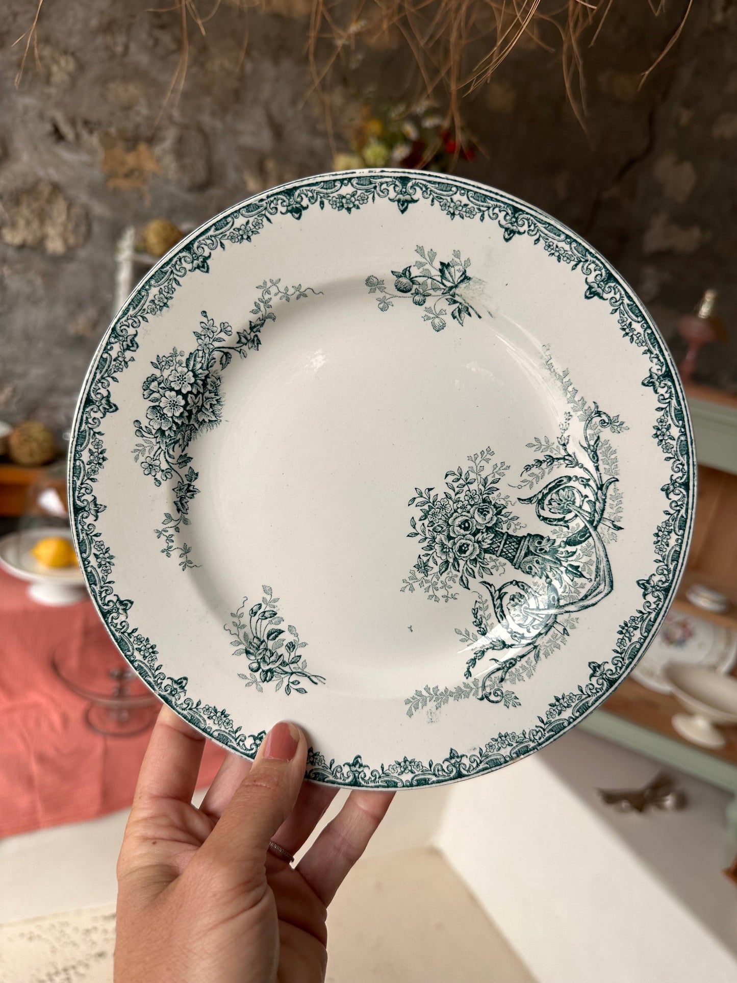 Ensemble de 6 assiettes plates terre de fer De Raymonde à Zoé