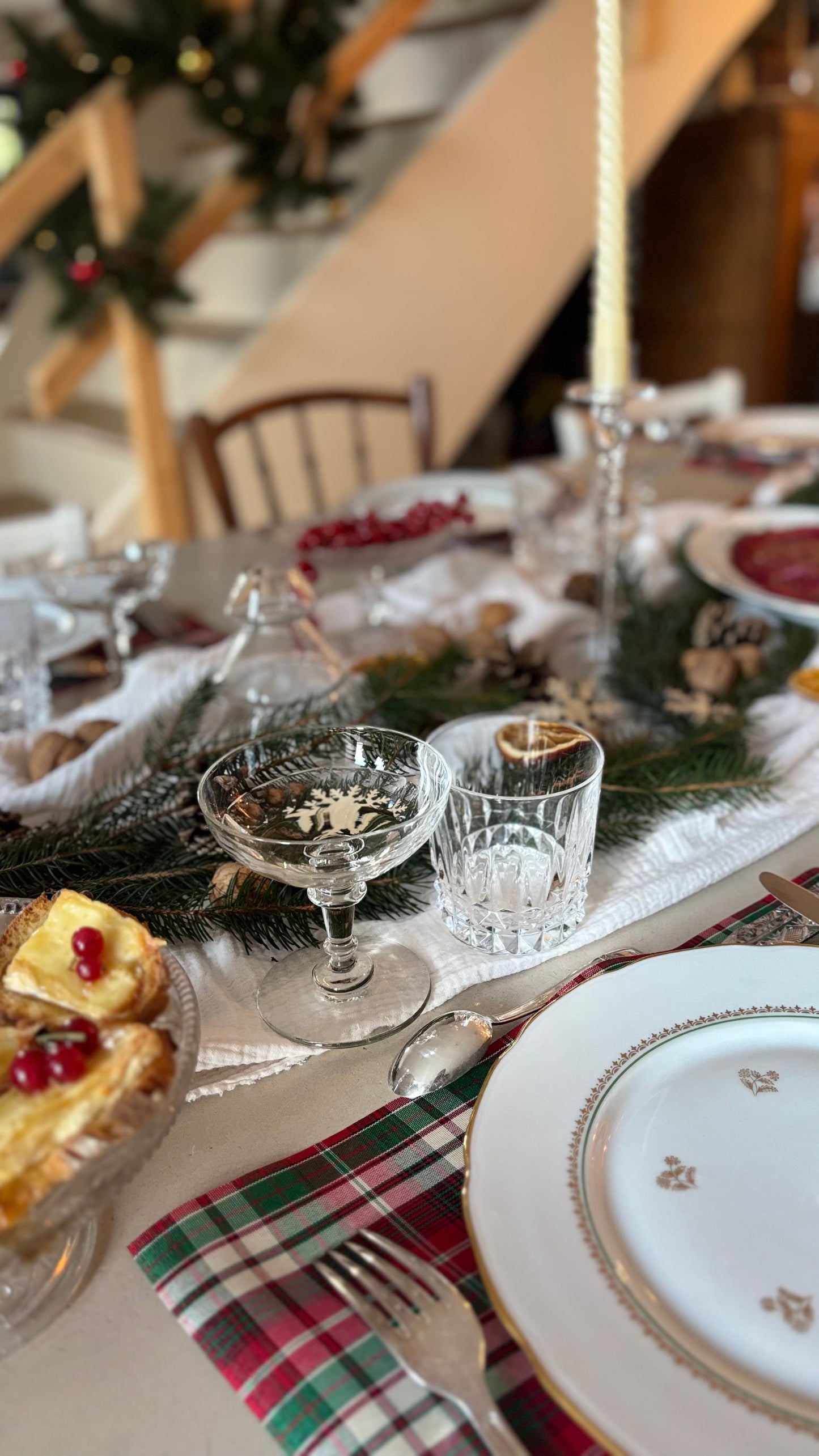 5 coupes à champagne ancienne en cristal De Raymonde à Zoé