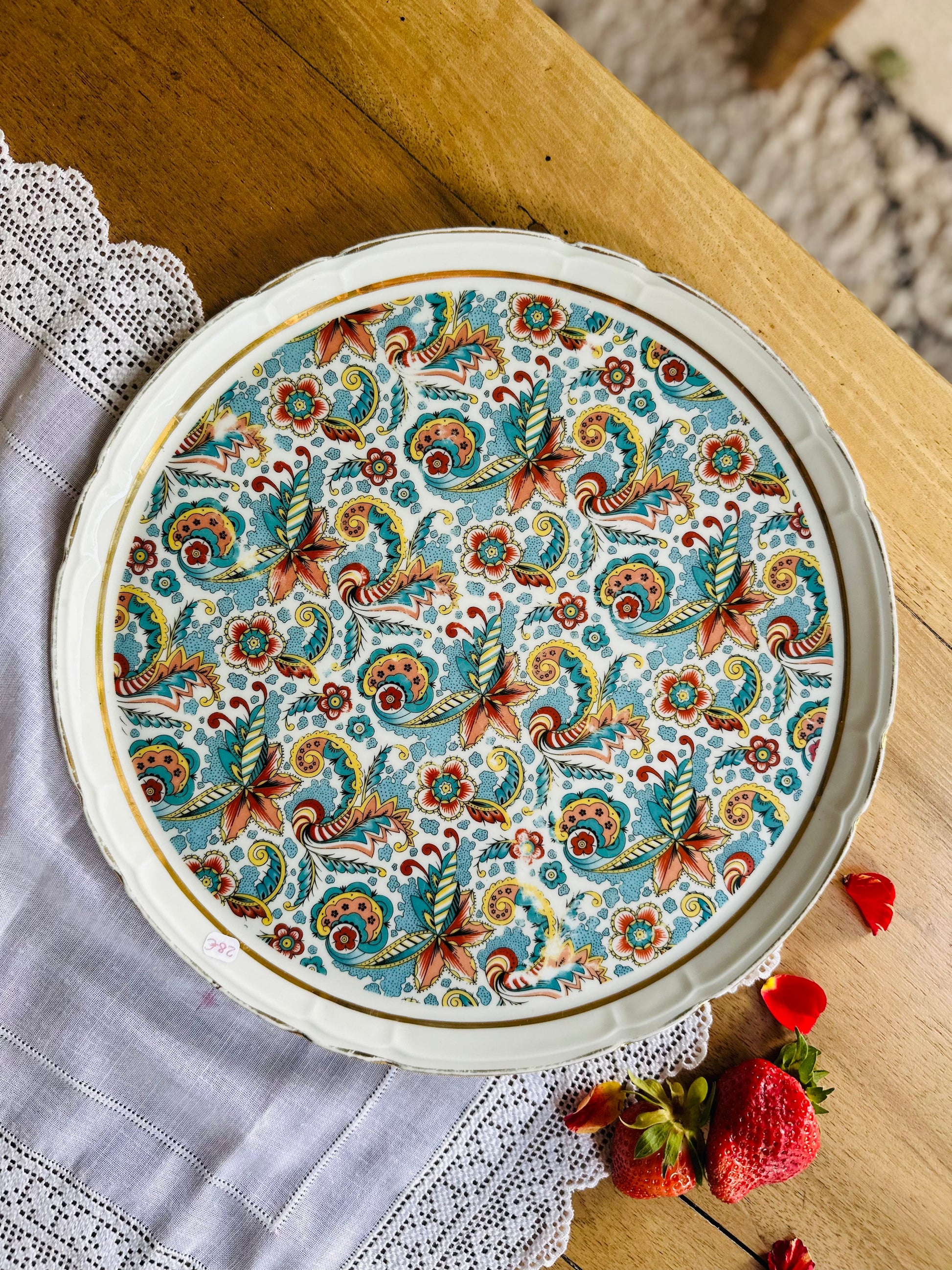 Grand plat à tarte en porcelaine vintage De Raymonde à Zoé