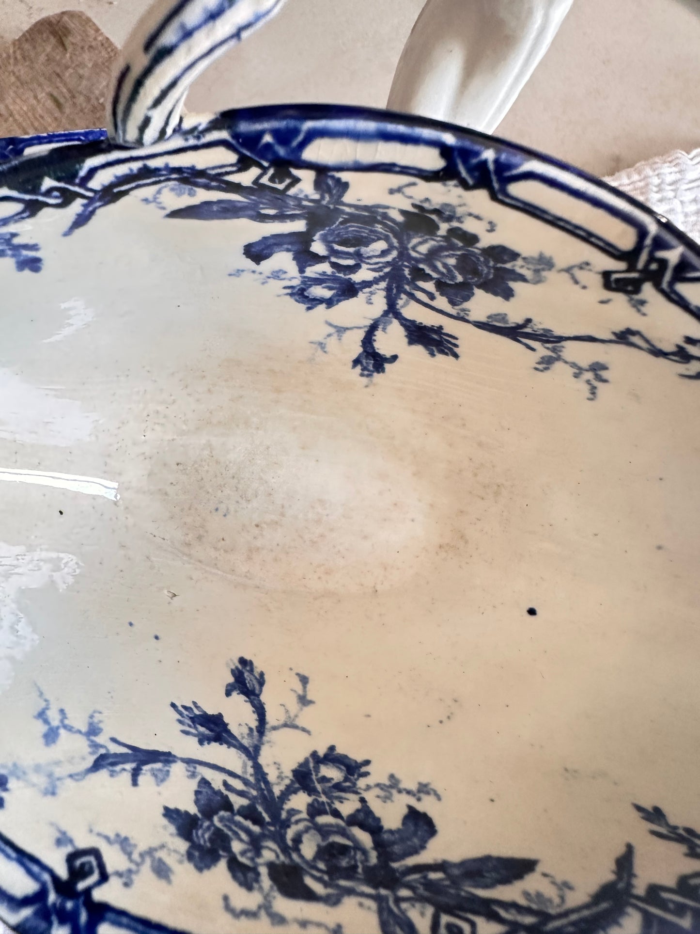 Saucière ancienne 19e siècle Creil & Montereau