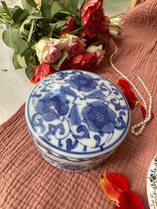Boite à bijoux en porcelaine chinoise ronde De Raymonde à Zoé