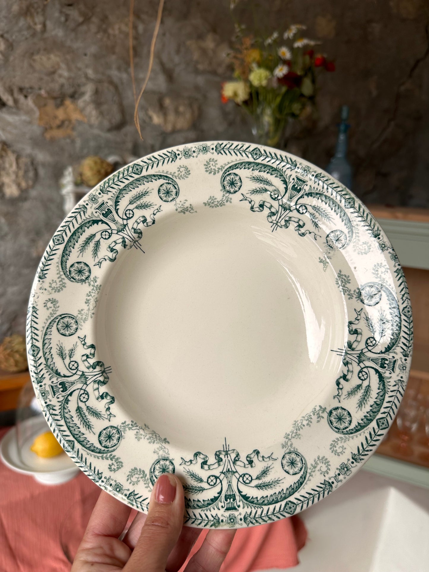 Ensemble de 10 assiettes creuses terre de fer Longwy De Raymonde à Zoé