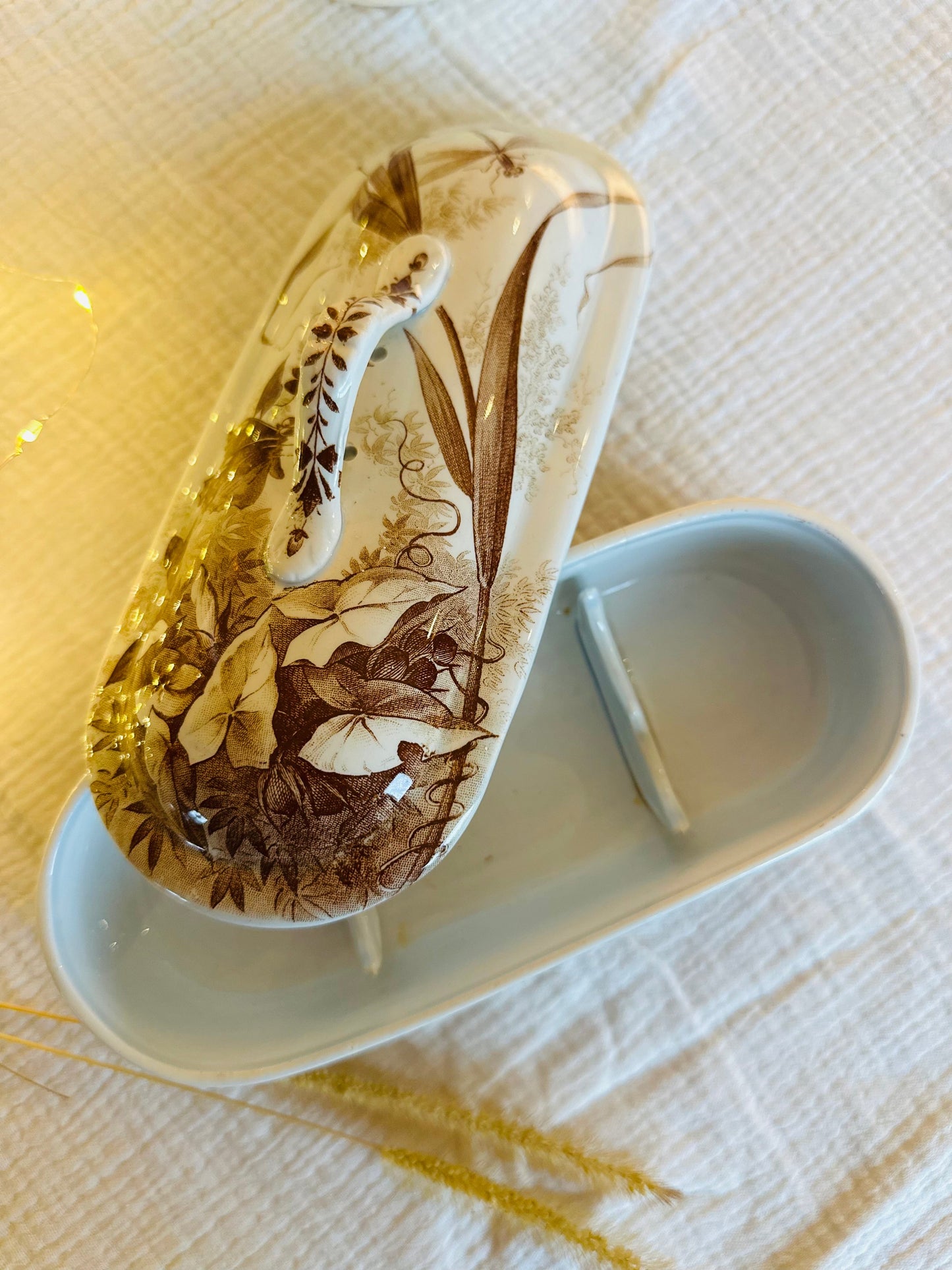 Porte savon ancien en terre de fer De Raymonde à Zoé