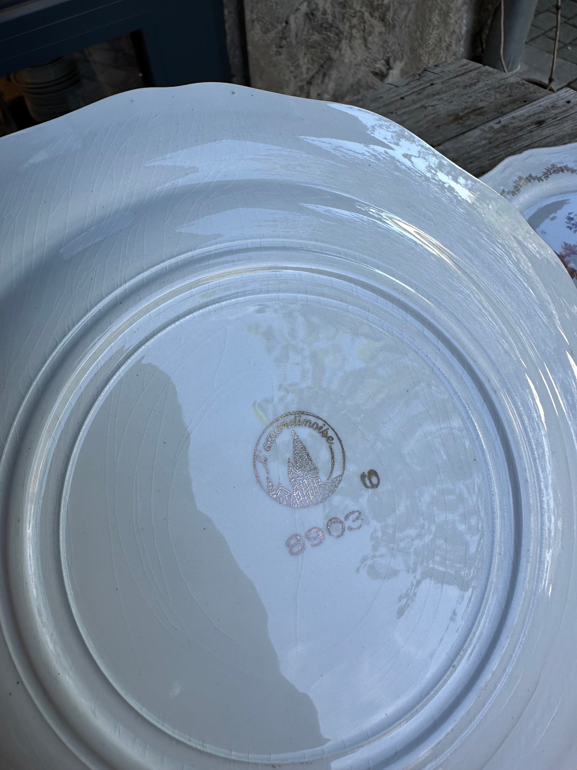 Ensemble de 5 assiettes plates en porcelaine fleurie De Raymonde à Zoé