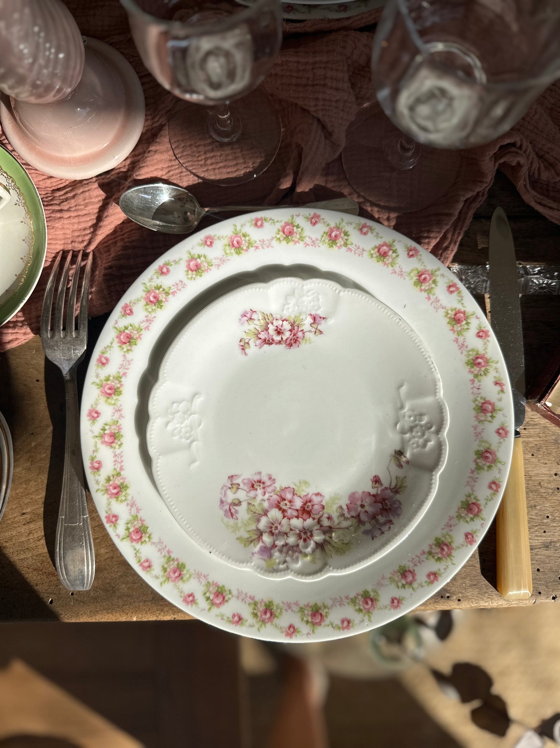11 assiettes à dessert porcelaine De Raymonde à Zoé