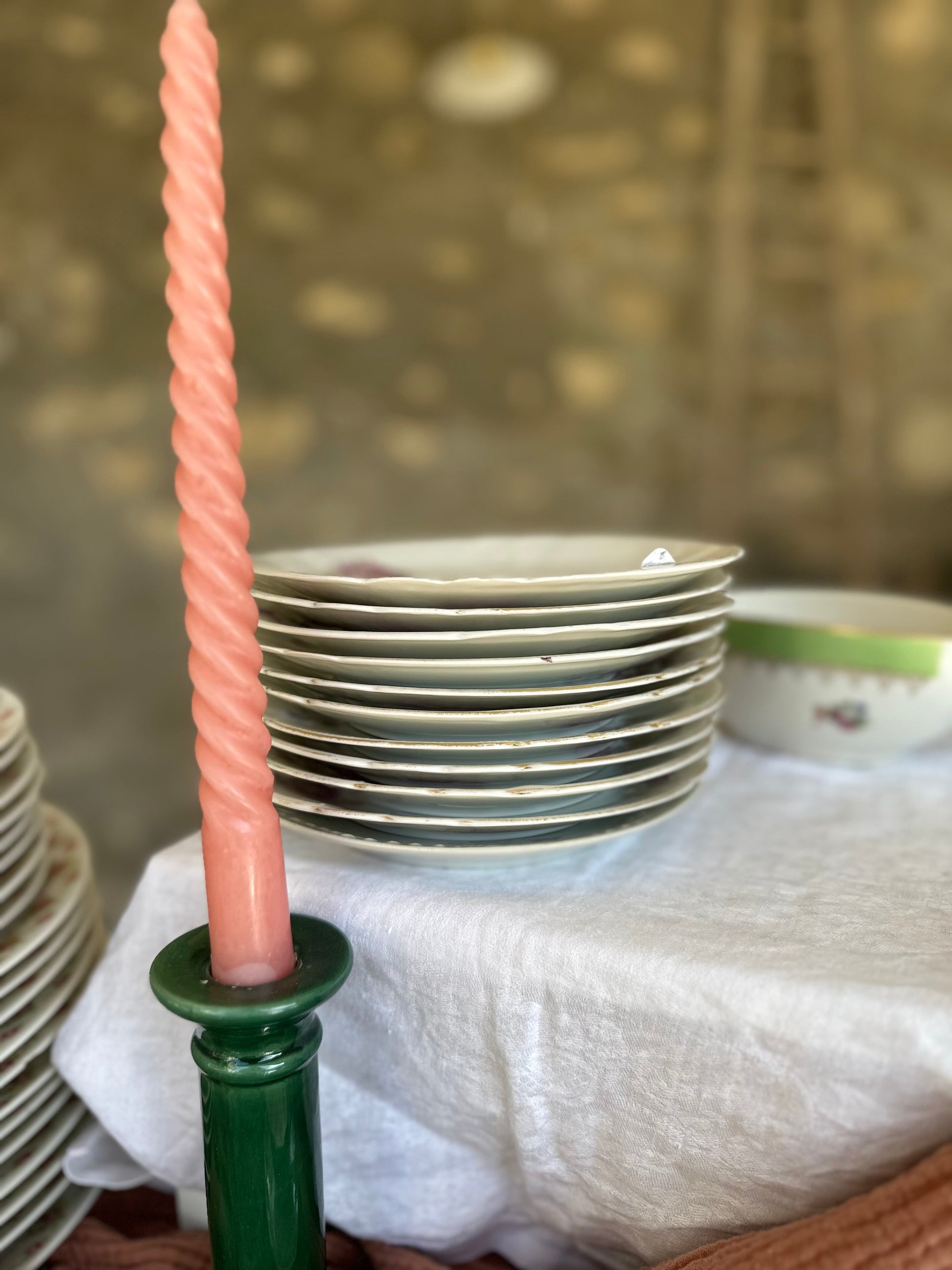 11 assiettes à dessert porcelaine De Raymonde à Zoé