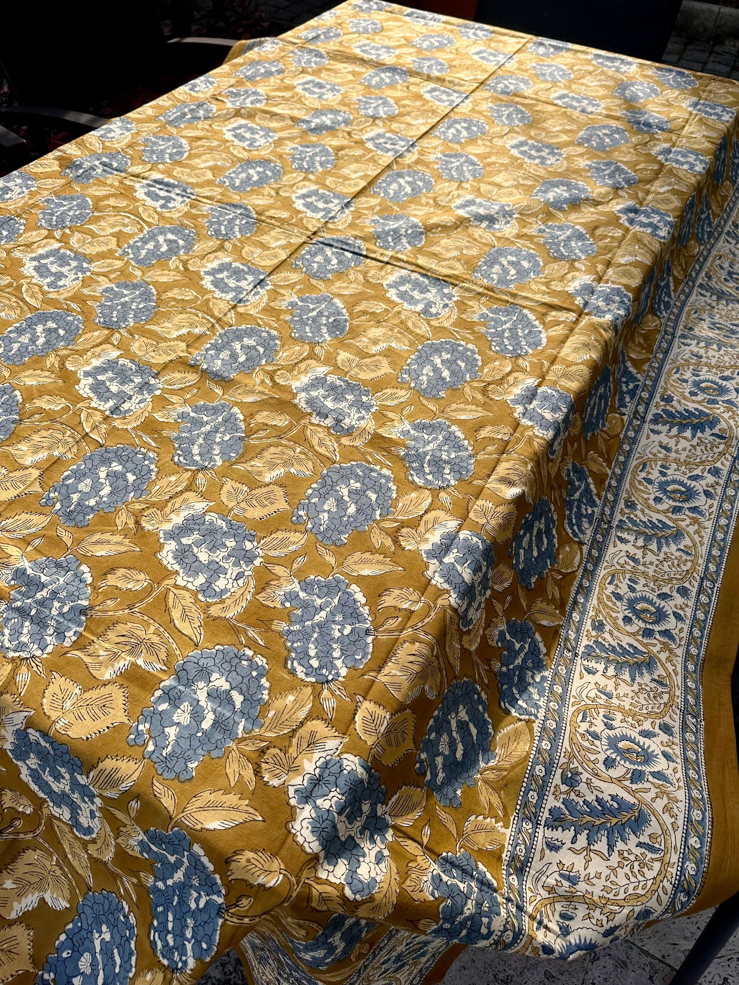 Nappe indienne block print. Modèle "chamakana" moutarde 160x230cm De Raymonde à Zoé