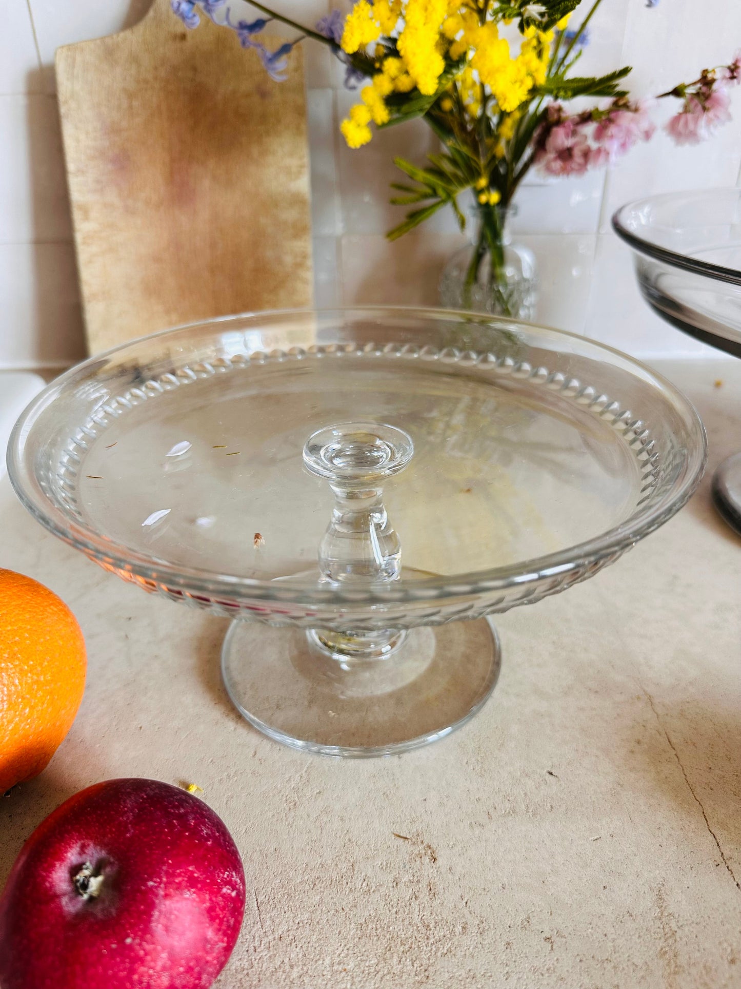 Plat sur pied en cristal De Raymonde à Zoé