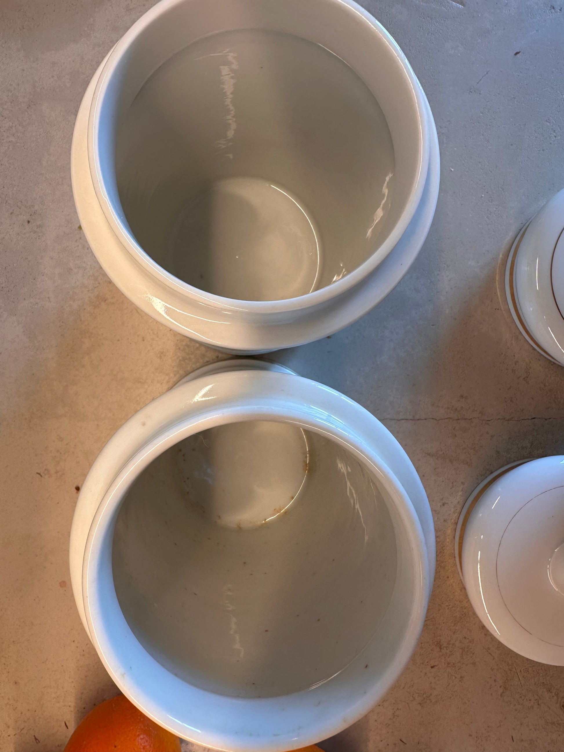 Pots à pharmacie en porcelaine De Raymonde à Zoé