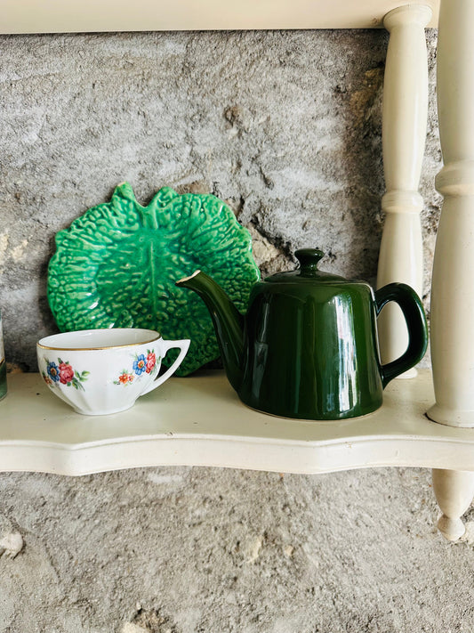 Petite théière vintage en faïence verte De Raymonde à Zoé