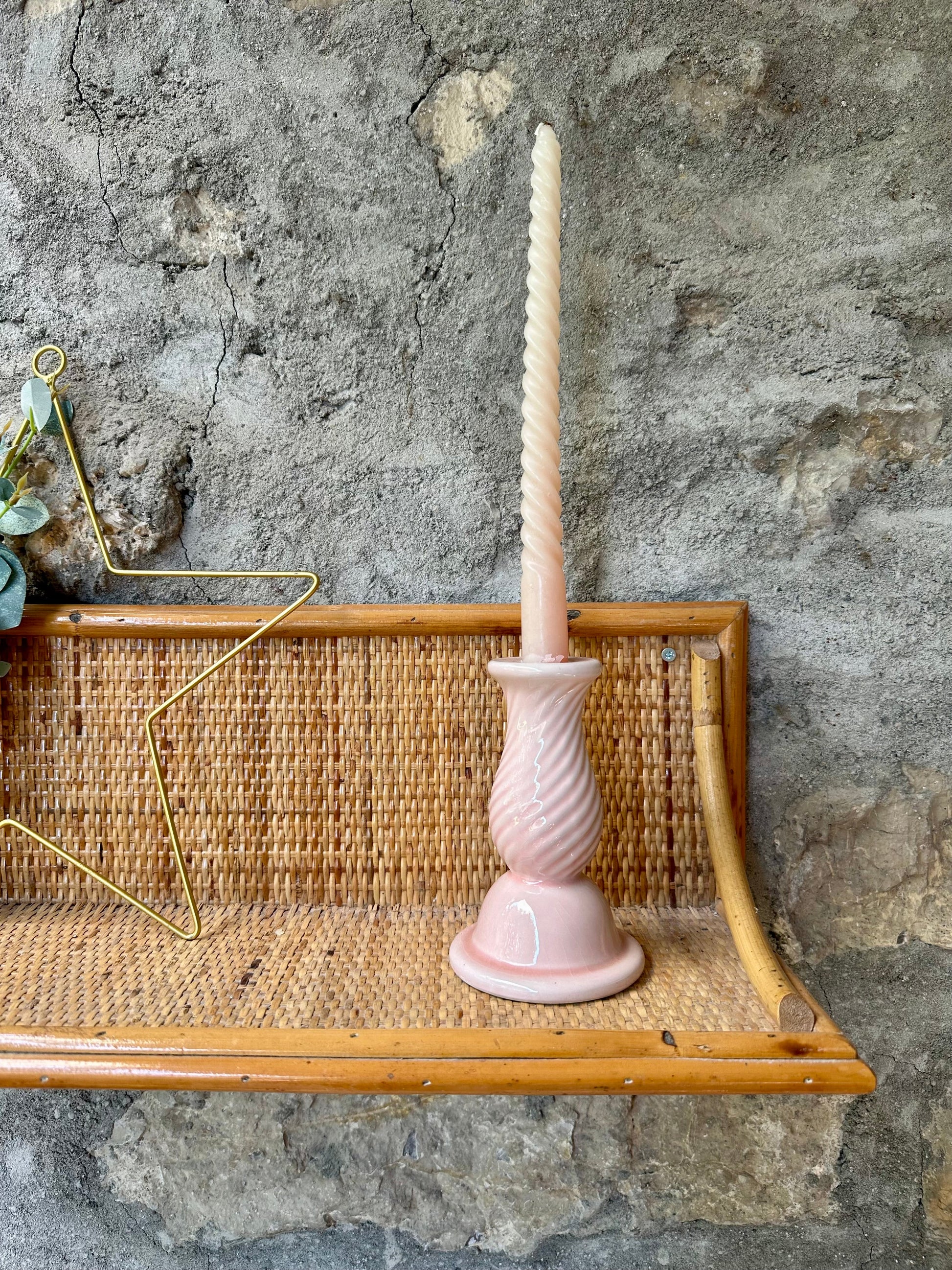 Bougeoir torsadé en céramique rose De Raymonde à Zoé
