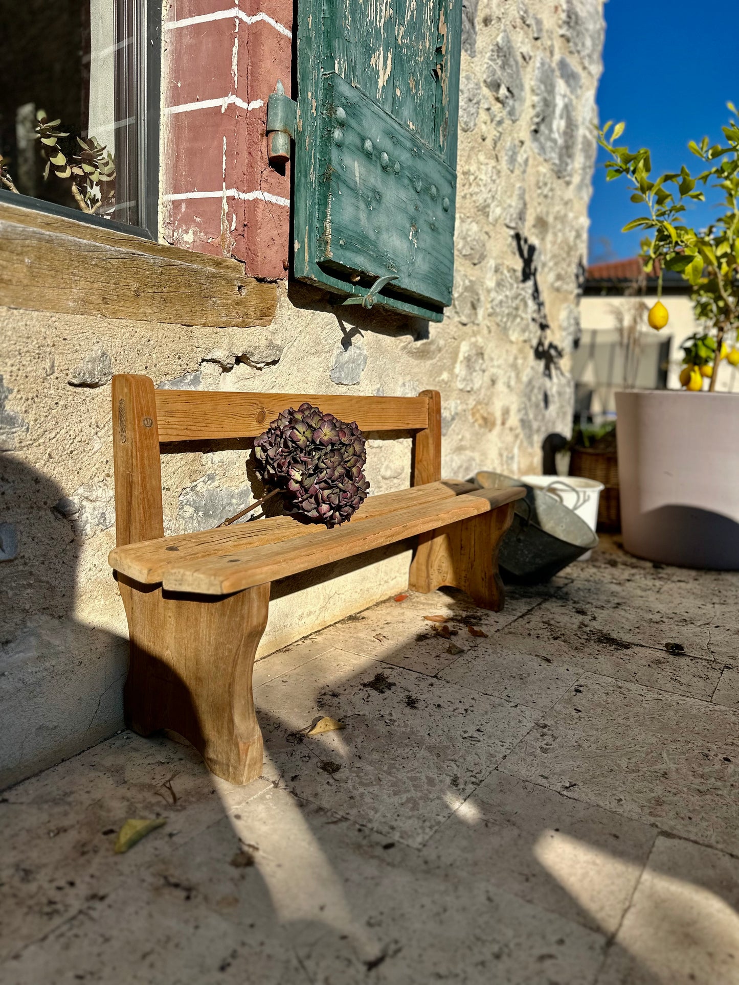 Banc ancien pour enfant De Raymonde à Zoé