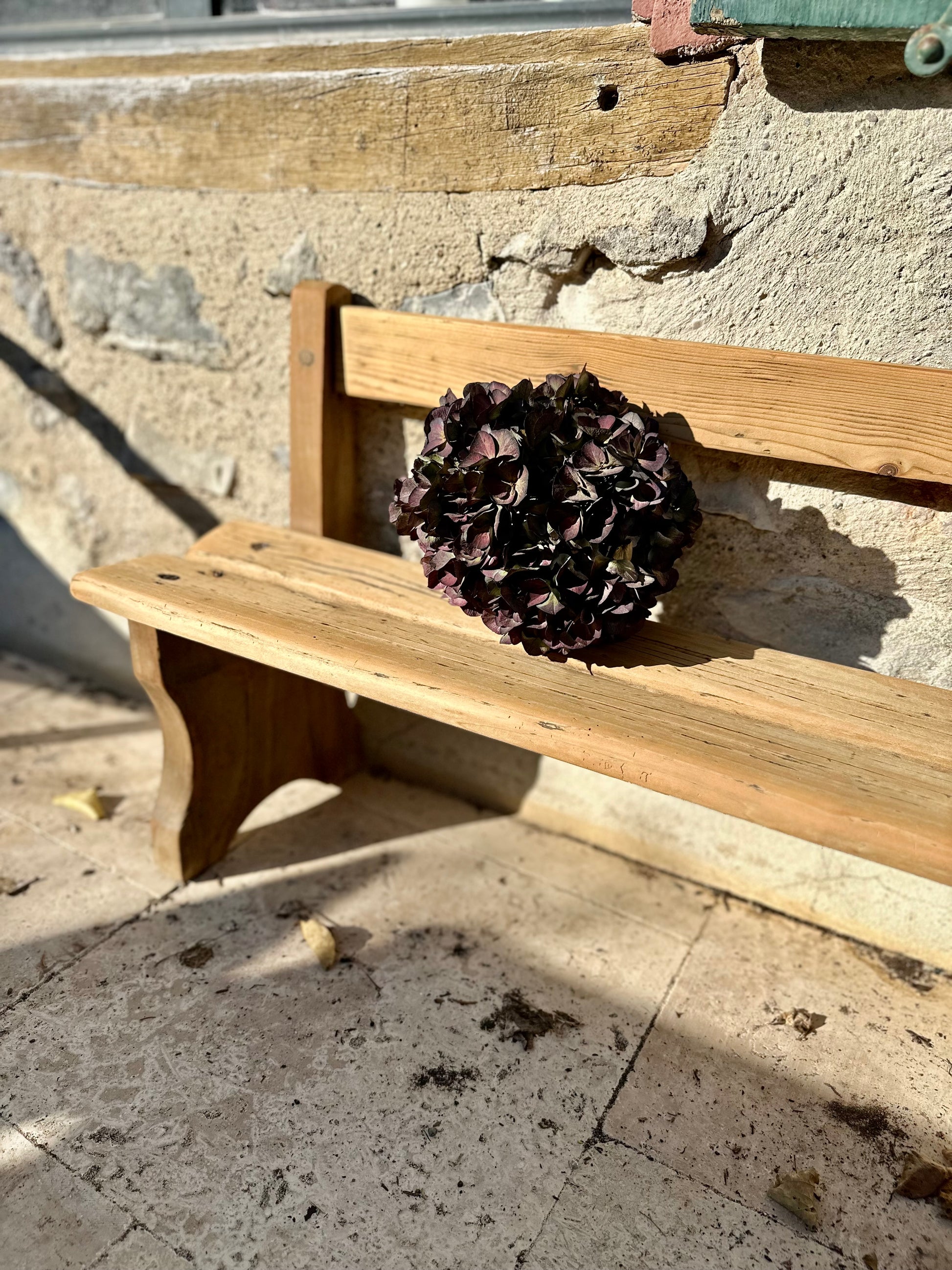 Banc ancien pour enfant De Raymonde à Zoé