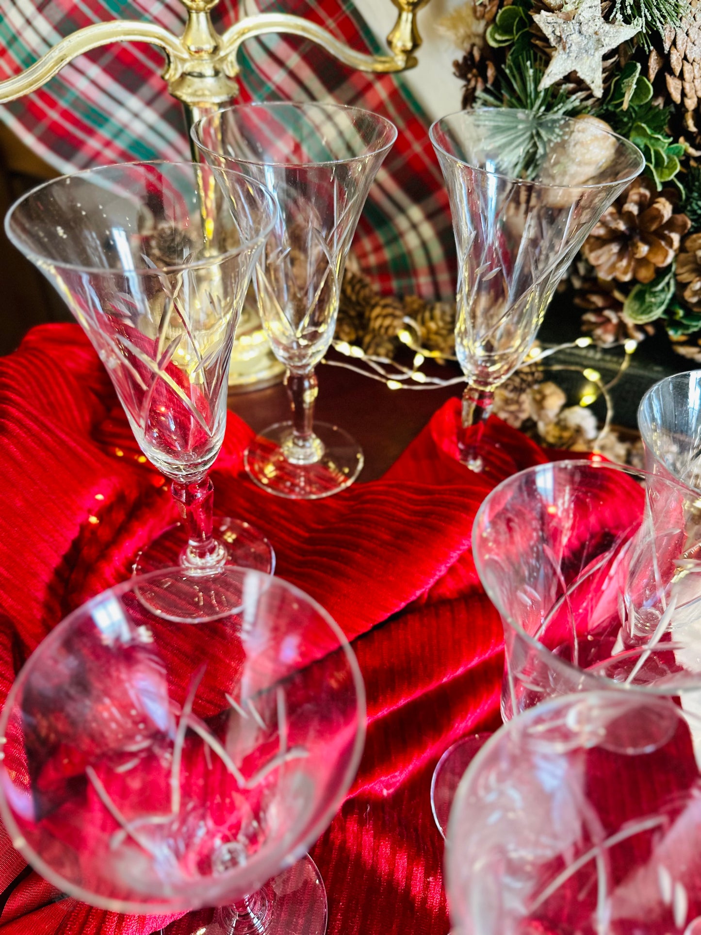 10 flûtes à champagne en verre ciselé De Raymonde à Zoé