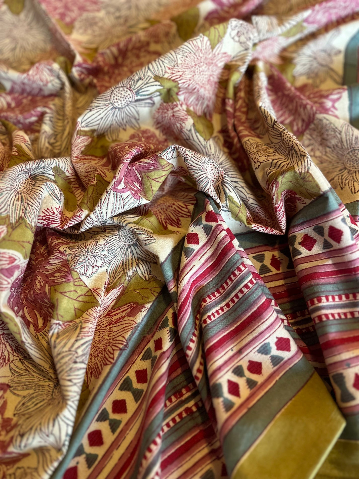 Nappe indienne block print. Modèle "Diwali" kaki 160x230cm De Raymonde à Zoé