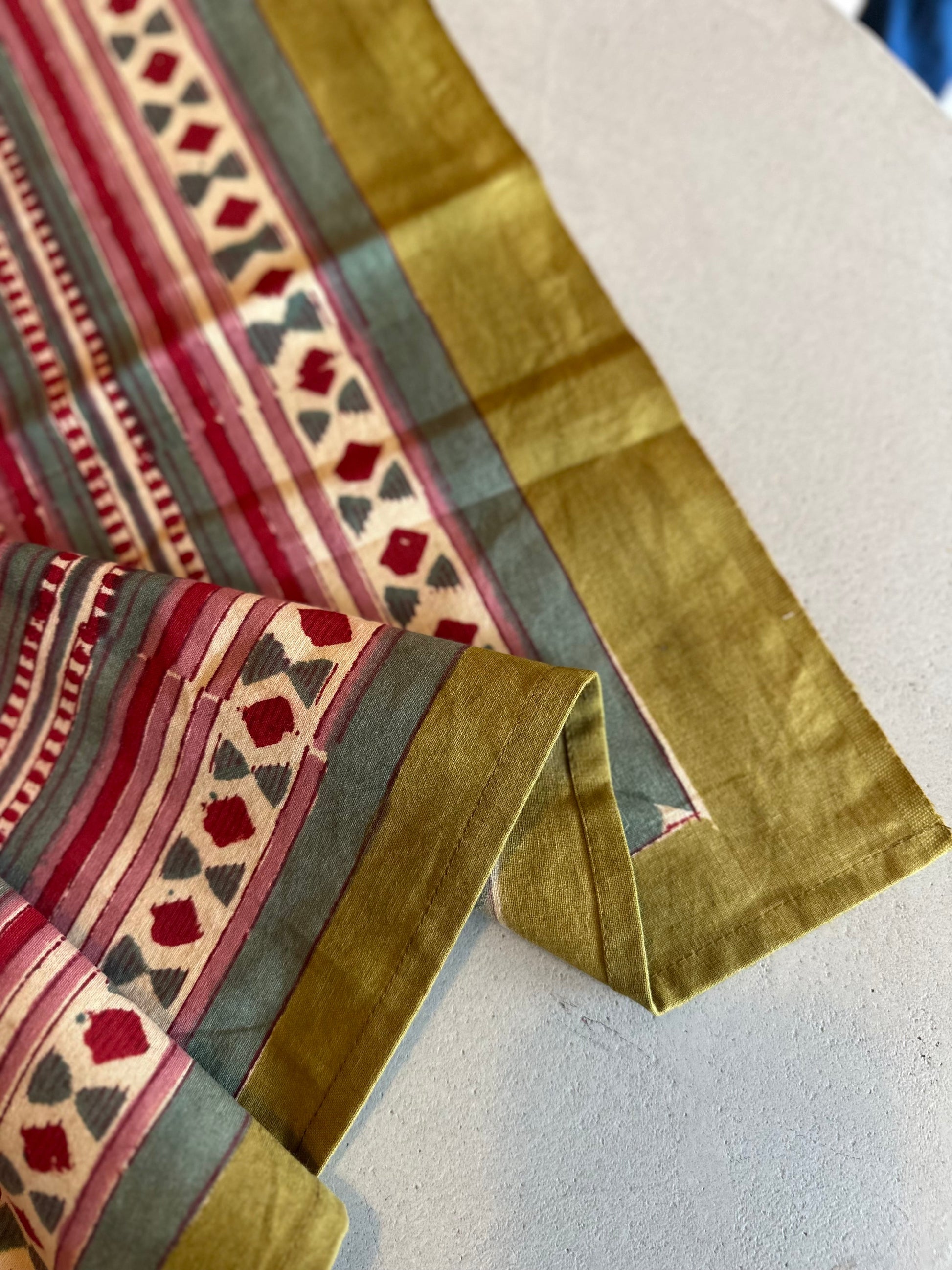 Nappe indienne block print. Modèle "Diwali" kaki 160x230cm De Raymonde à Zoé