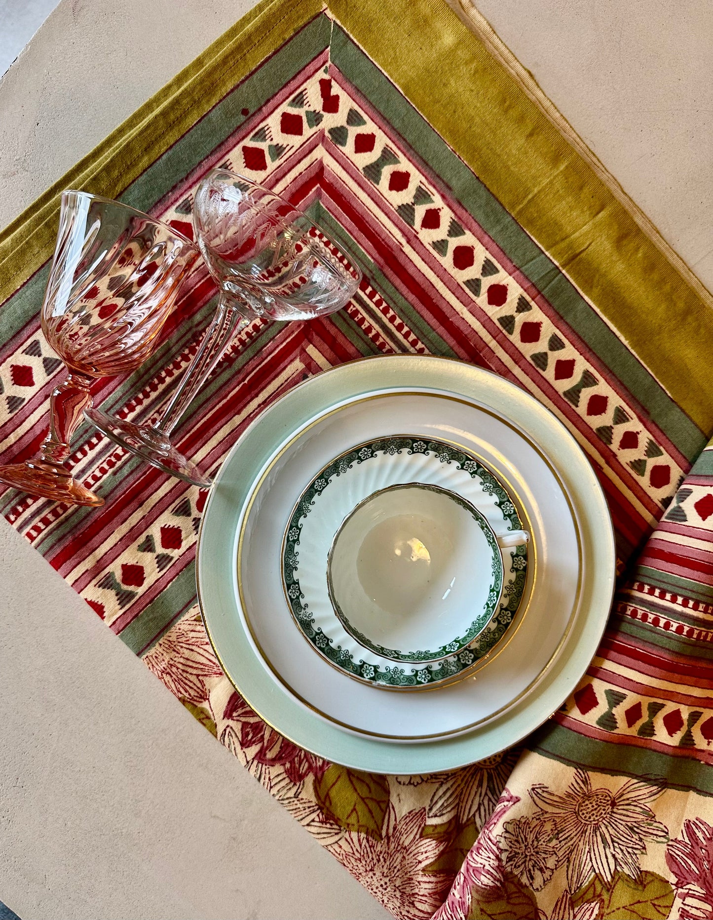 Nappe indienne block print. Modèle "Diwali" kaki 160x230cm De Raymonde à Zoé