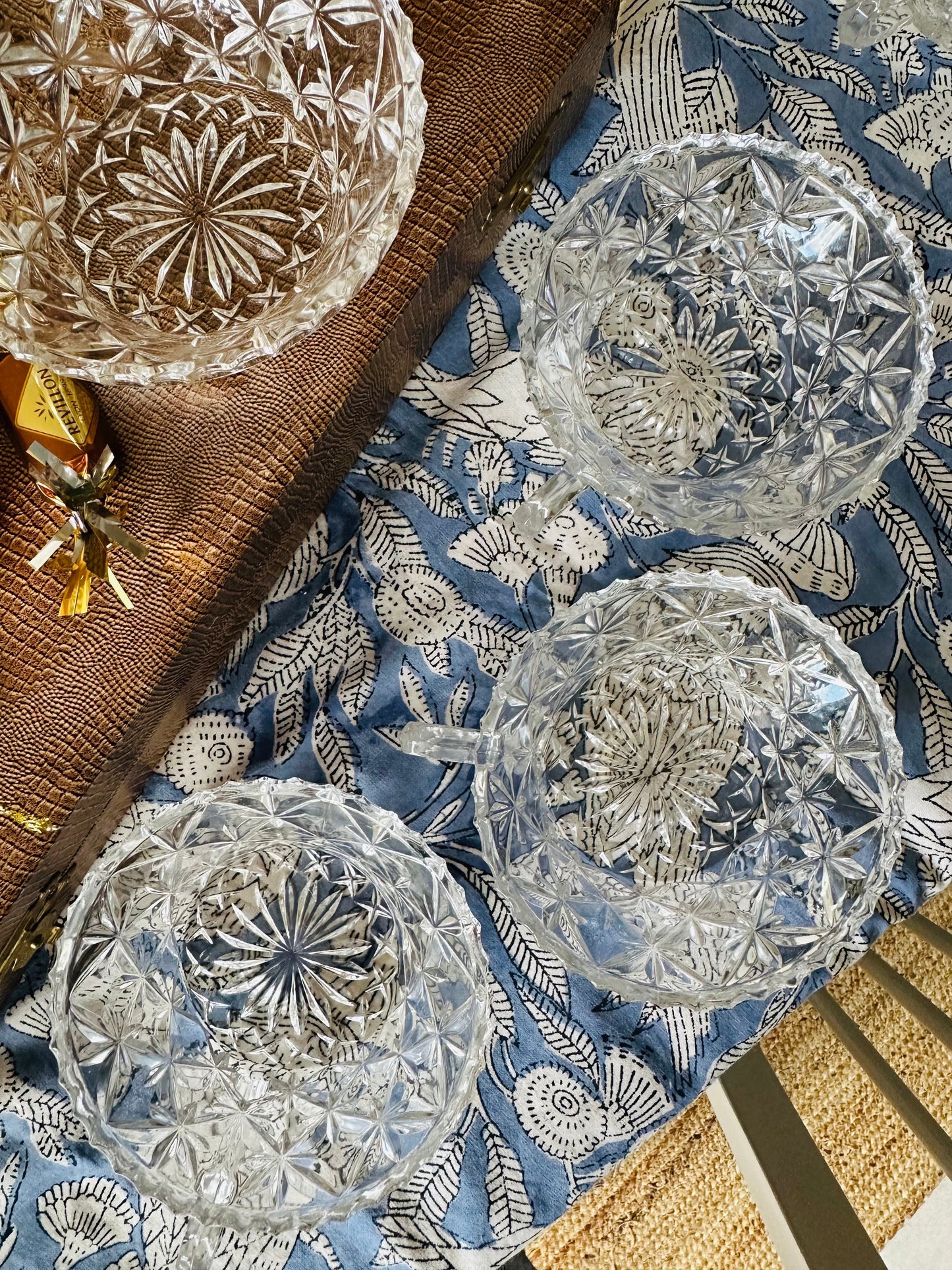 Ensemble grande coupe et 8 petites coupes De Raymonde à Zoé