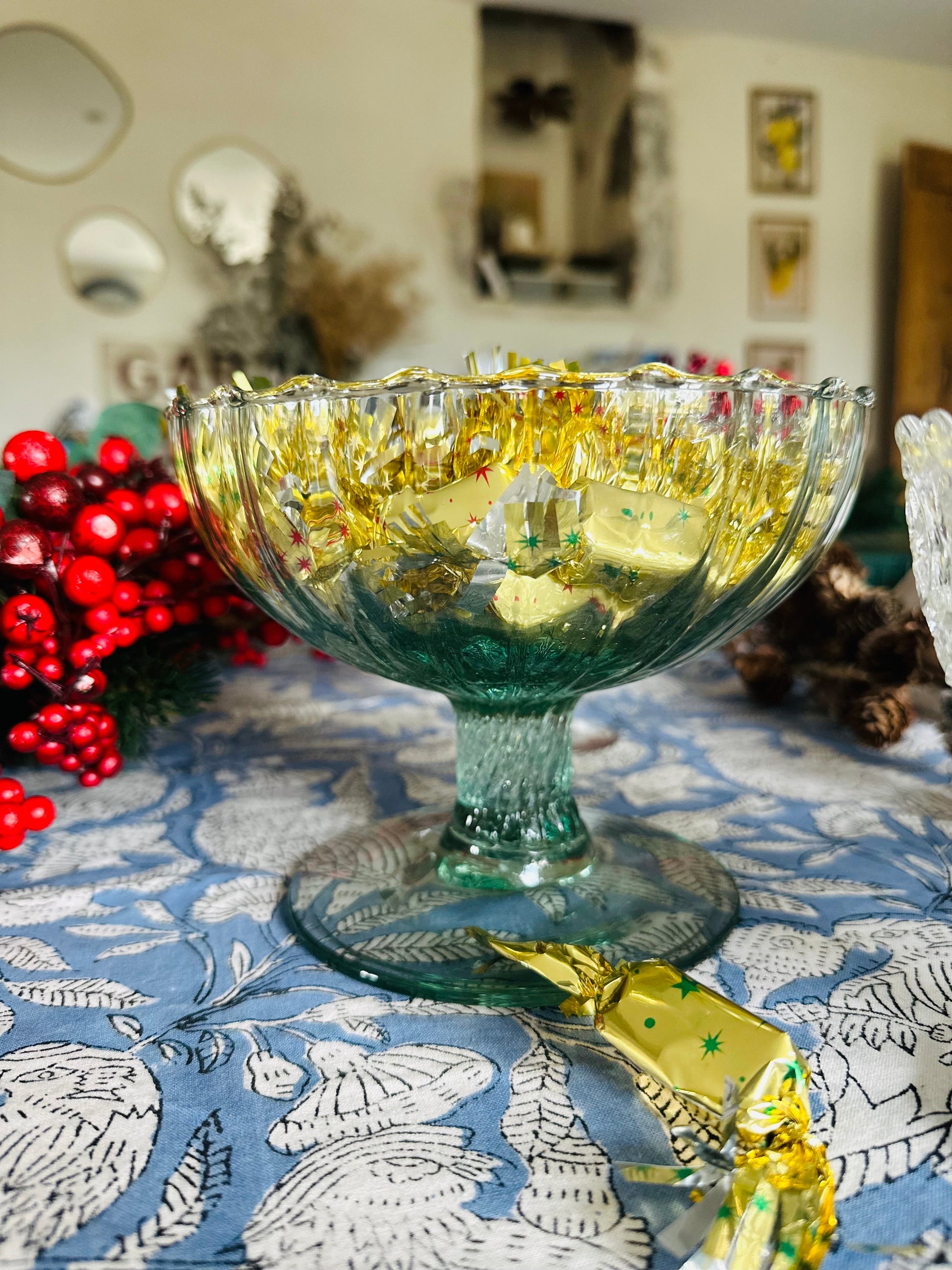 Coupe sur pied en verre verte De Raymonde à Zoé
