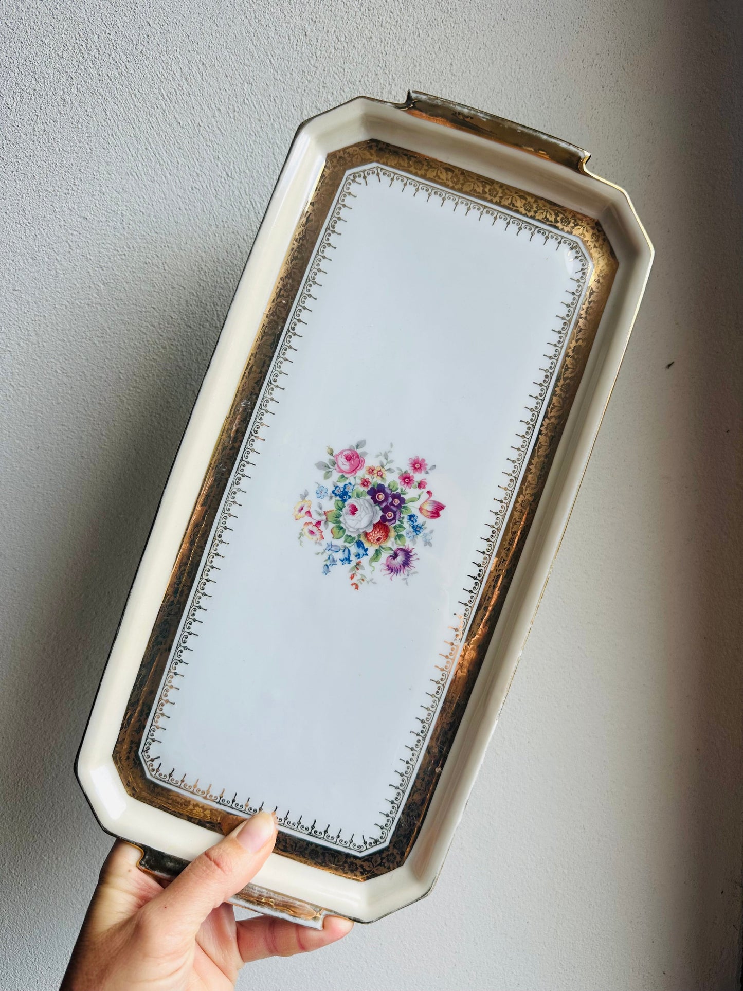 Plat a cake en porcelaine de Limoges De Raymonde à Zoé