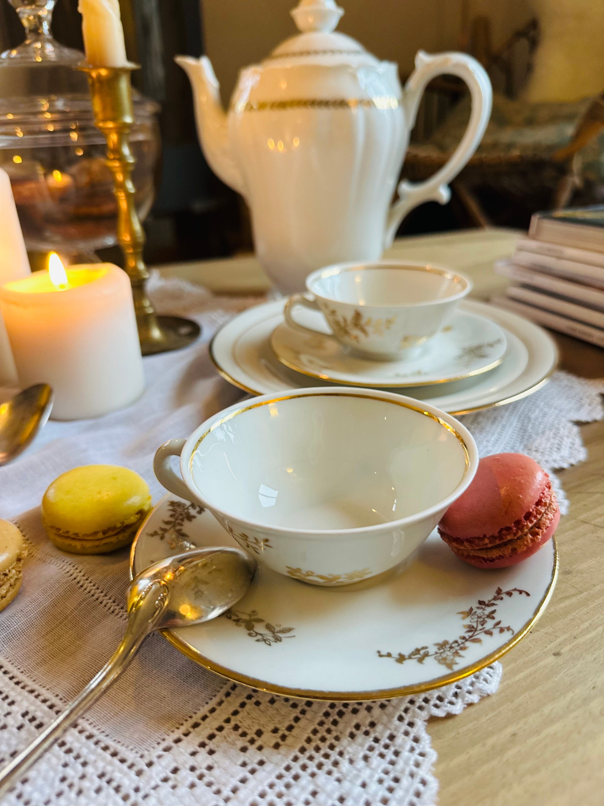 Duo de tasses à thé et leur soucoupe assortie. (Copie) De Raymonde à Zoé