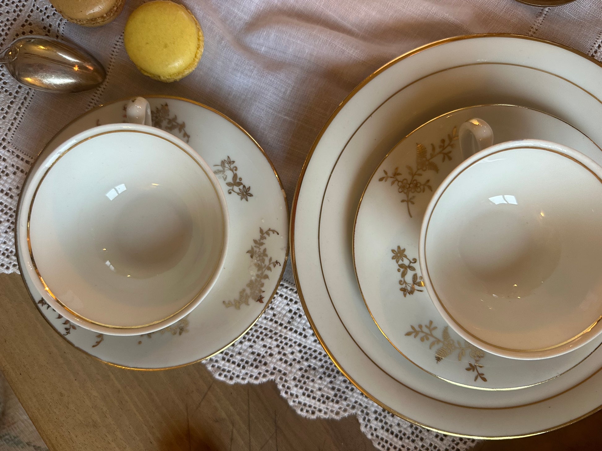 Duo de tasses à thé et leur soucoupe assortie. (Copie) De Raymonde à Zoé