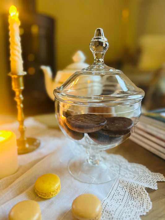 Bonbonnière en cristal avec couvercle De Raymonde à Zoé