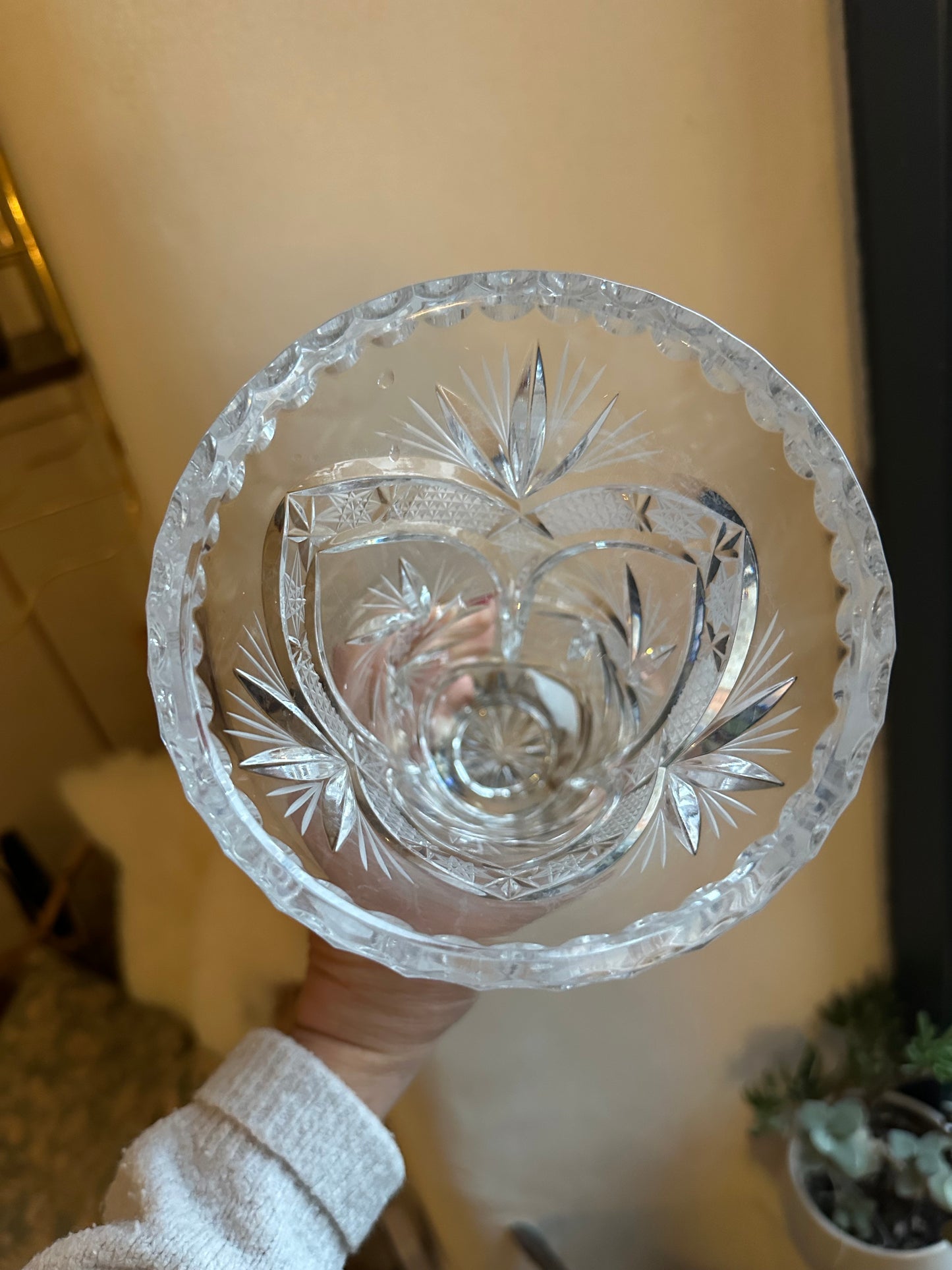 Vase en cristal taillé De Raymonde à Zoé