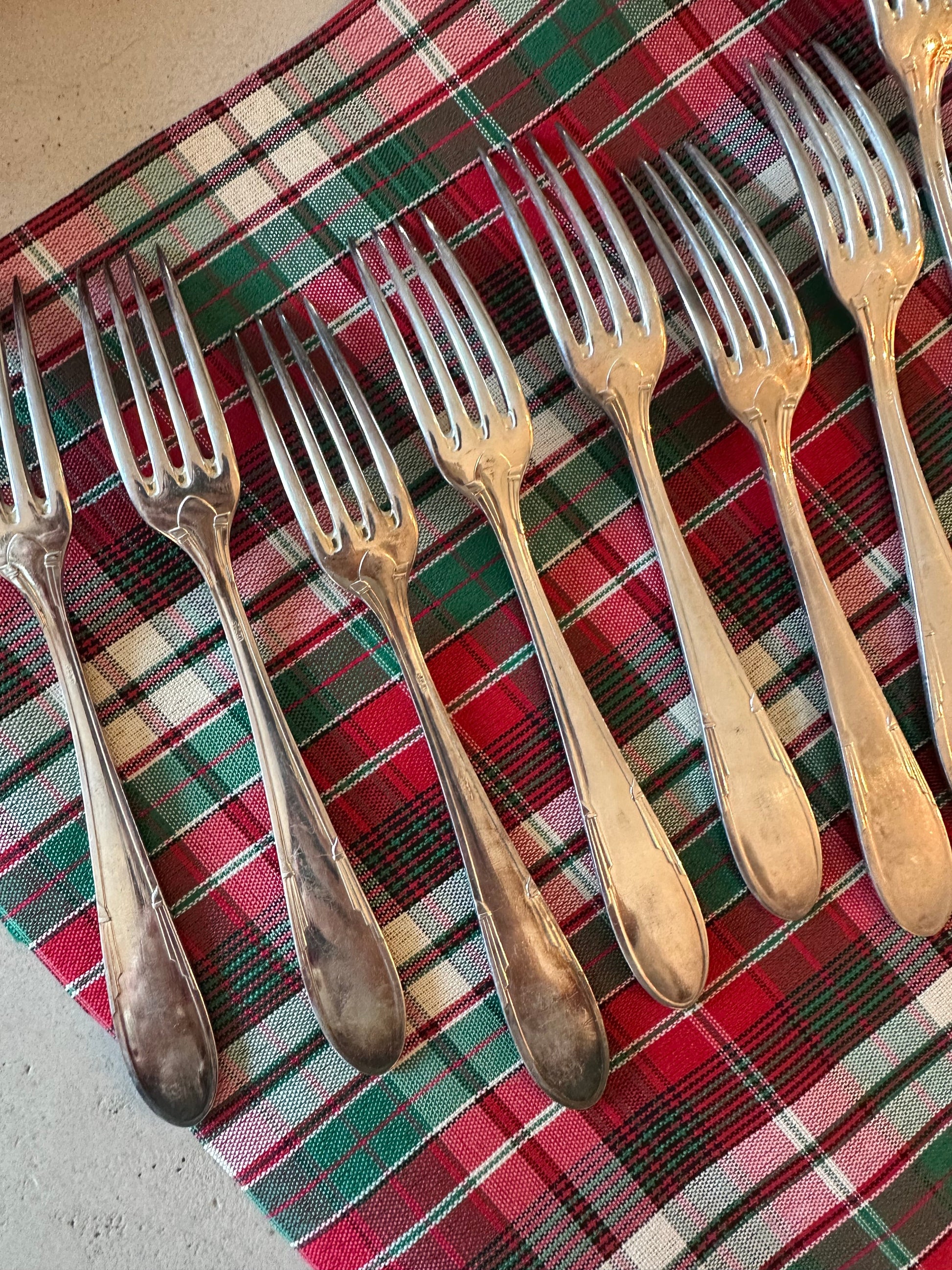 Ensemble de 12 fourchettes à dessert De Raymonde à Zoé