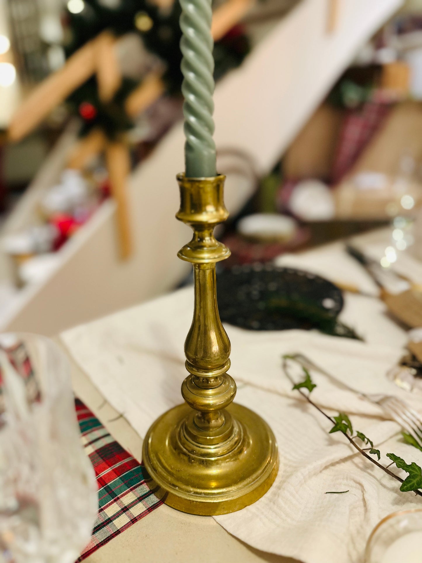 Bougeoir en laiton De Raymonde à Zoé