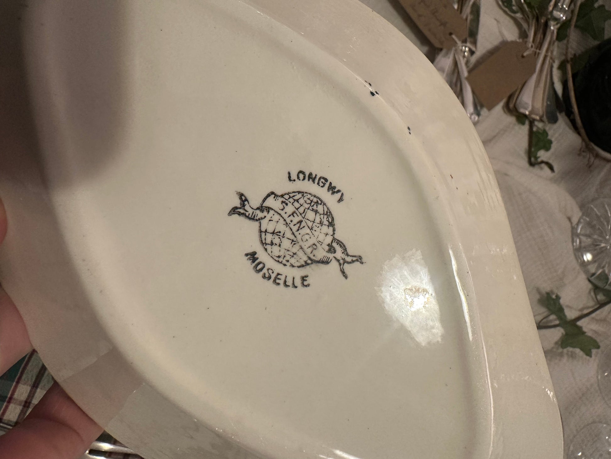 Ensemble de 2 raviers en terre de fer De Raymonde à Zoé