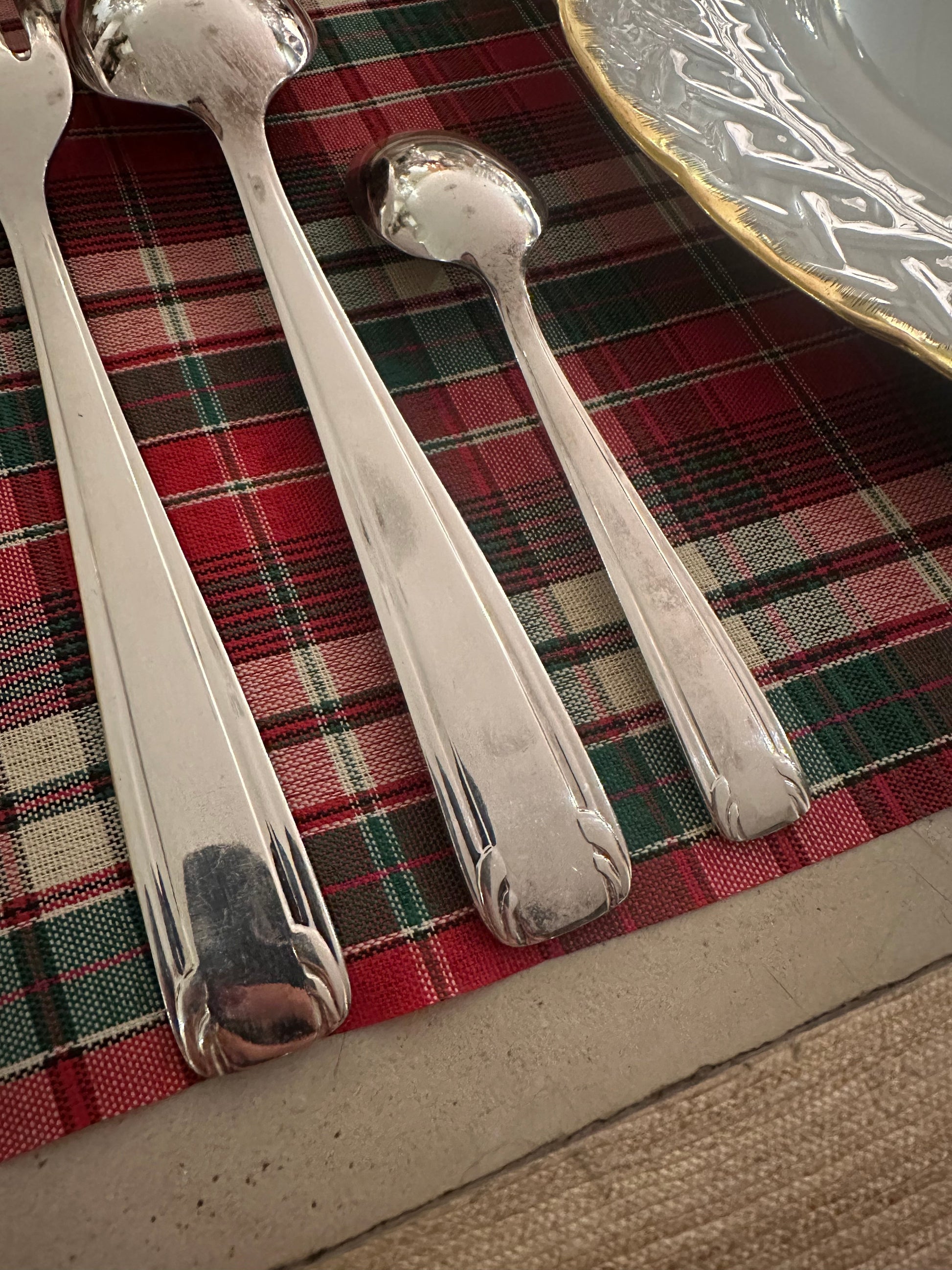 Ménagère complète en métal argenté 37 pièces De Raymonde à Zoé