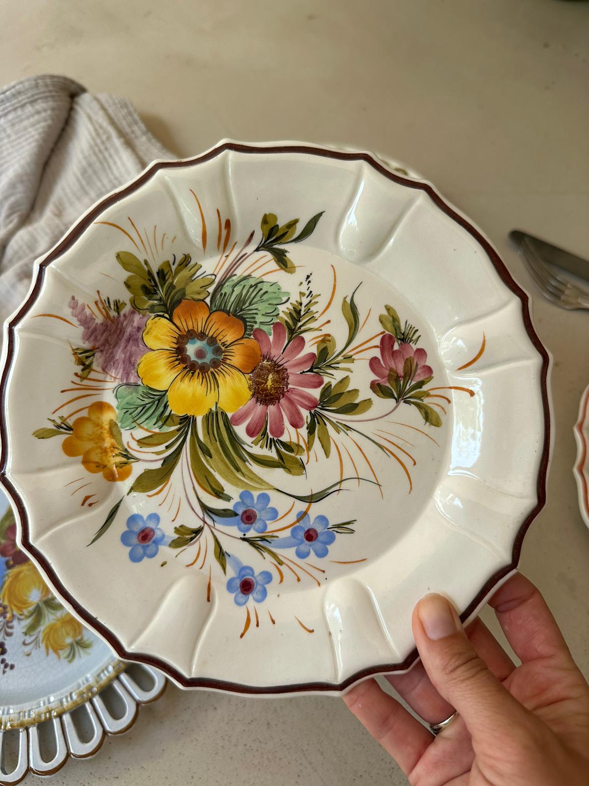 Ensemble de 4 assiettes dépareillées De Raymonde à Zoé