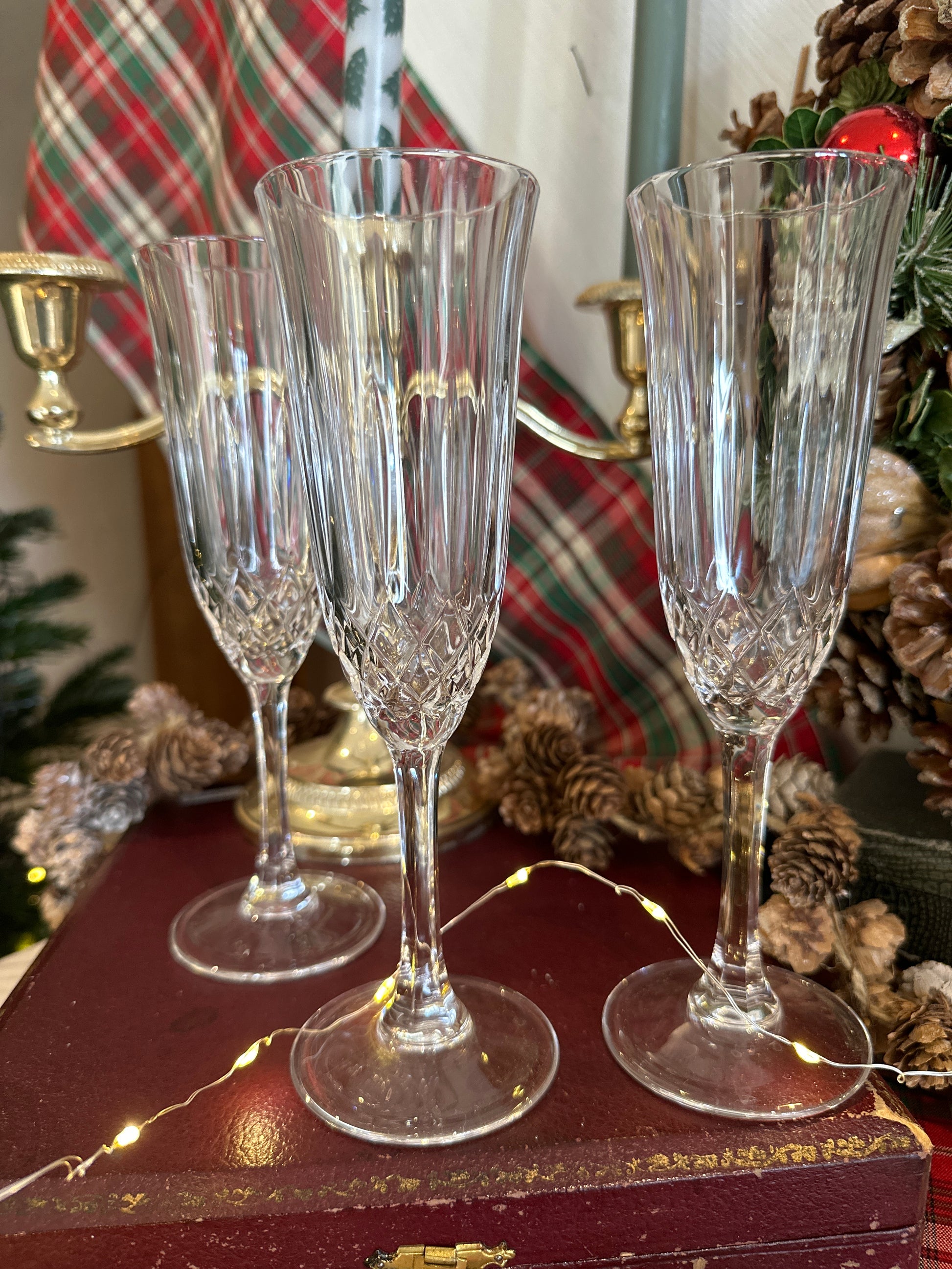 Trio de flûtes à champagne en cristal De Raymonde à Zoé