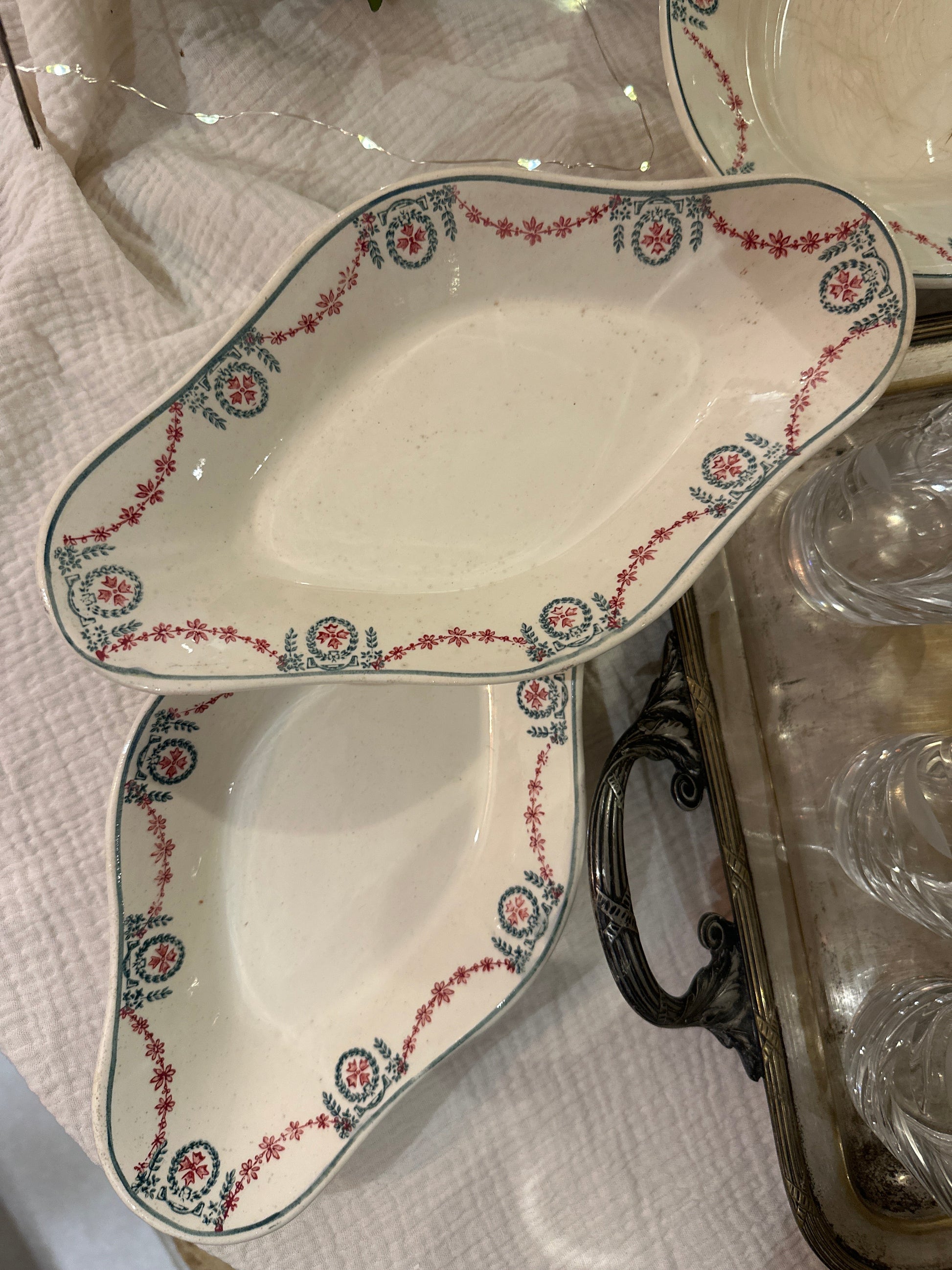 Ensemble de 2 raviers en terre de fer De Raymonde à Zoé