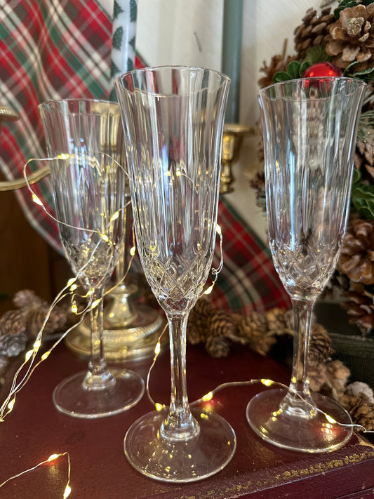 Trio de flûtes à champagne en cristal De Raymonde à Zoé