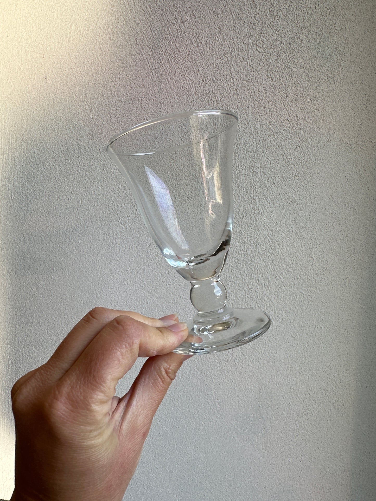 8 verres à vin ou à eau en verre De Raymonde à Zoé